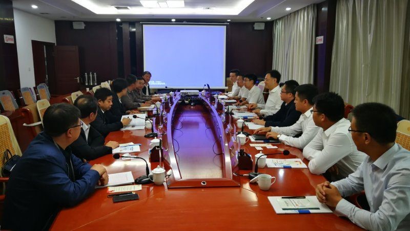 中国建筑发展有限公司党工委副书记、总经理刘延峰拜会榆林市市长李春临